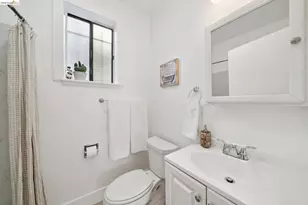 1944 20th St, Oakland, CA 94606 - Photo 52
