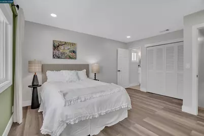 2131 Pomona Ave, Martinez, CA 94553 - Photo 12