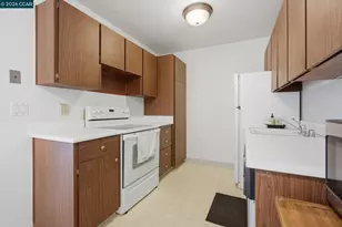 1473 Marchbanks Dr, Walnut Creek, CA 94598 - Photo 26