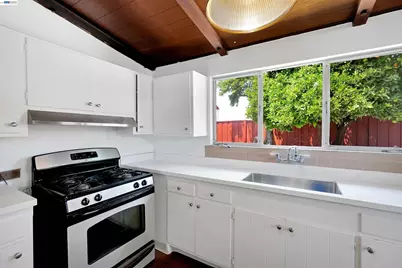 1673 Southgate St, Hayward, CA 94545 - Photo 26