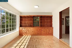 5716 Merriewood Dr, Oakland, CA 94611 - Photo 6