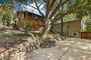 5716 Merriewood Dr, Oakland, CA 94611 - Photo 24