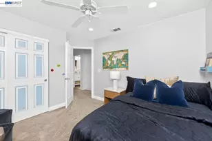 308 Mulqueeney St, Livermore, CA 94550 - Photo 18
