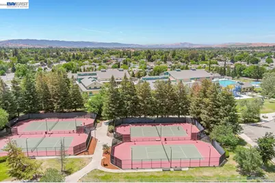 308 Mulqueeney St, Livermore, CA 94550 - Photo 48