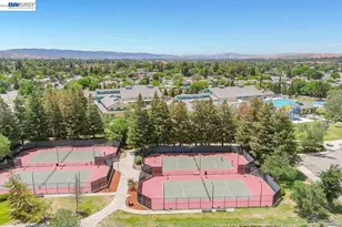 308 Mulqueeney St, Livermore, CA 94550 - Photo 48