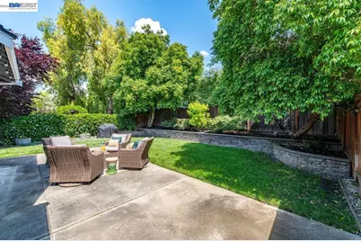 308 Mulqueeney St, Livermore, CA 94550 - Photo 28
