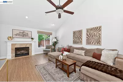 308 Mulqueeney St, Livermore, CA 94550 - Photo 6