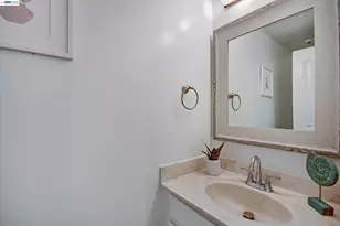 1163 Cherryview Ln, San Jose, CA 95118 - Photo 16