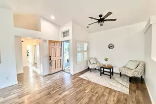 701 Del Mar Dr, Hollister, CA 95023 - Photo 4