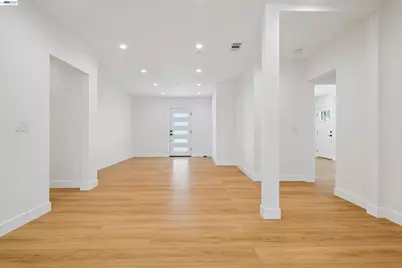 10664 Louise Ave, Granada Hills (los Angeles), CA 91344 - Photo 12