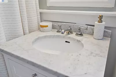 3124 Laguna St #A, San Francisco, CA 94123 - Photo 12