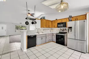 1258 Lloyd Thayer Cir, Stockton, CA 95206 - Photo 10