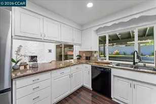 8920 Barrhill Way, Fair Oaks, CA 95628 - Photo 16