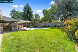8920 Barrhill Way, Fair Oaks, CA 95628 - Photo 54