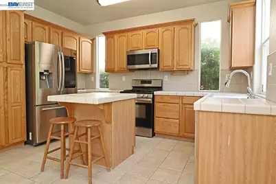 142 Wexford St, Brentwood, CA 94513 - Photo 2