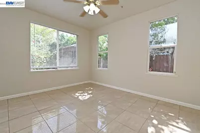 142 Wexford St, Brentwood, CA 94513 - Photo 6