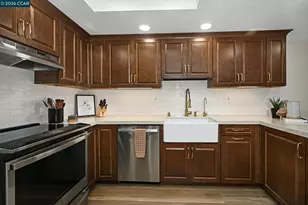 327 Sycamore Hill Ct, Danville, CA 94526 - Photo 1