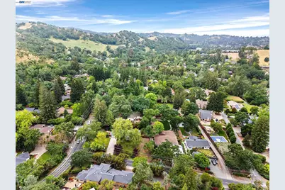 1989 Meadow Rd, Walnut Creek, CA 94595 - Photo 34