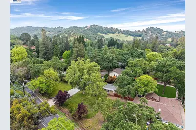 1989 Meadow Rd, Walnut Creek, CA 94595 - Photo 30