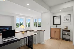 7825 Skyline Blvd, Oakland, CA 94611 - Photo 44