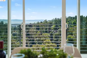 7825 Skyline Blvd, Oakland, CA 94611 - Photo 8