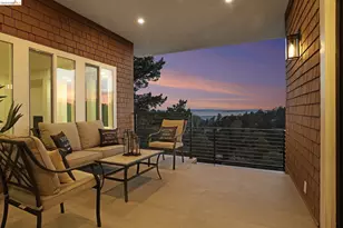 7825 Skyline Blvd, Oakland, CA 94611 - Photo 22
