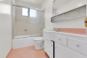 621 Paseo Del Rio, San Lorenzo, CA 94580 - Photo 12