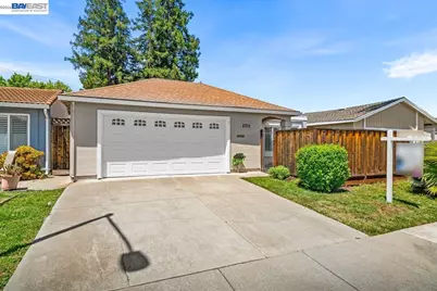 2375 Goldcrest Circle, Pleasanton, CA 94566 - Photo 2
