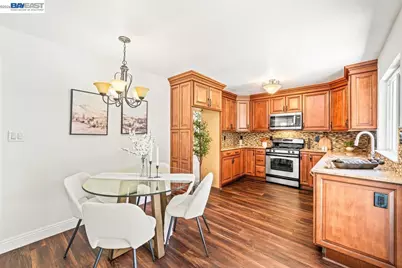 2375 Goldcrest Circle, Pleasanton, CA 94566 - Photo 10