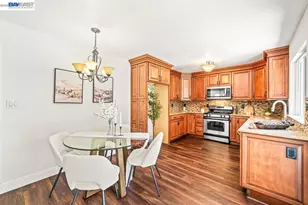 2375 Goldcrest Cir, Pleasanton, CA 94566 - Photo 10