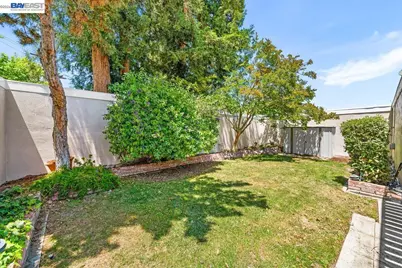 2375 Goldcrest Circle, Pleasanton, CA 94566 - Photo 32