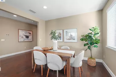 2417 Stalsburg Dr, Tracy, CA 95376 - Photo 10
