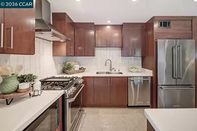 1345 Singingwood Ct #8, Walnut Creek, CA 94595 - Photo 4
