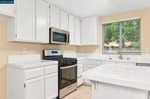 8400 Newby Way, Elk Grove, CA 95624 - Photo 4