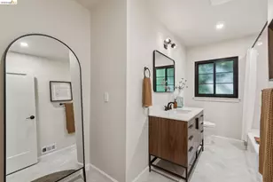 5739 Presley Way, Oakland, CA 94618 - Photo 24