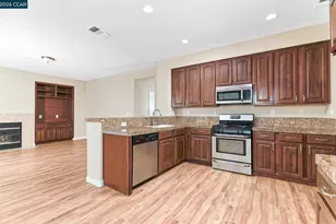 116 Travertine Ave, Lathrop, CA 95330 - Photo 4