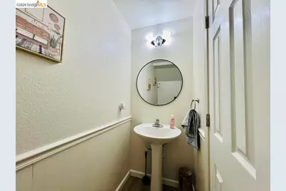 2215 Dune Pl, Stockton, CA 95206 - Photo 10