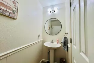 2215 Dune Pl, Stockton, CA 95206 - Photo 10