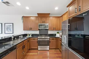 1012 Martin Luther King Dr, Hayward, CA 94541 - Photo 16