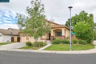 1010 Malton Way, Galt, CA 95632 - Photo 2