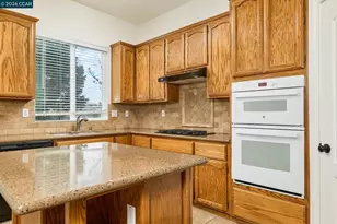 1010 Malton Way, Galt, CA 95632 - Photo 4