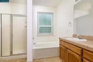 1010 Malton Way, Galt, CA 95632 - Photo 10
