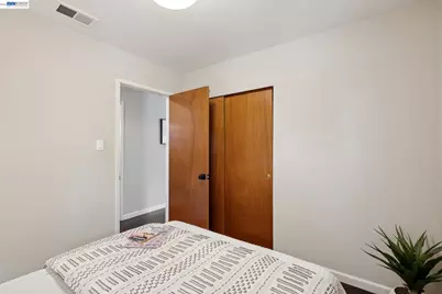 328 Sand Beach Rd, Alameda, CA 94501 - Photo 32