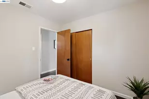 328 Sand Beach Rd, Alameda, CA 94501 - Photo 32