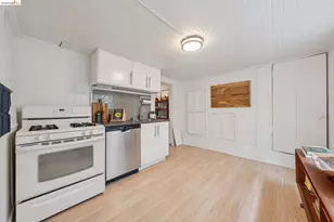 532 42nd St, Oakland, CA 94609 - Photo 32