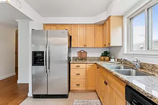 77 Fairmount Ave, Oakland, CA 94611 - Photo 26