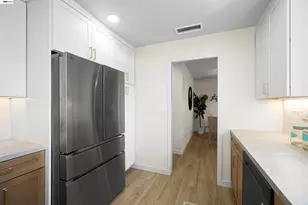 31265 Lily St, Union City, CA 94587 - Photo 16