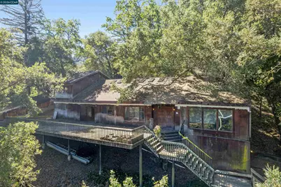 3391 Woodview Dr, Lafayette, CA 94549 - Photo 2
