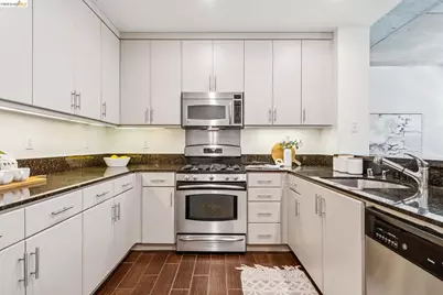 288 3rd St #104, Oakland, CA 94607 - Photo 18