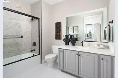 2358 Stanford Street, Alameda, CA 94501 - Photo 2